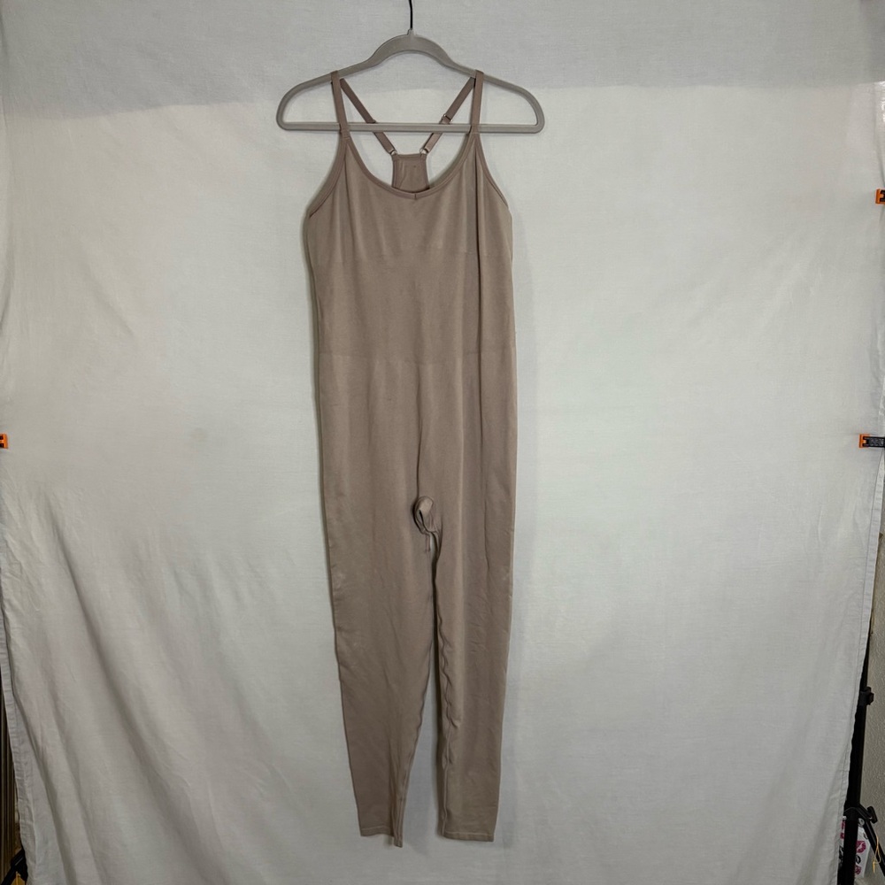 Victoria Secret Pink Active Seamless Jumpsuit. - Picture 3 of 13
